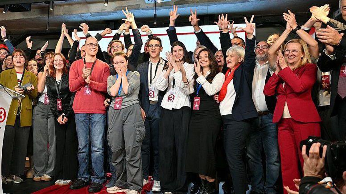 Sırbistan’da Öğrenci Listesi seçim zaferiyle Vucic’in 14 yıllık iktidarına son verdi
